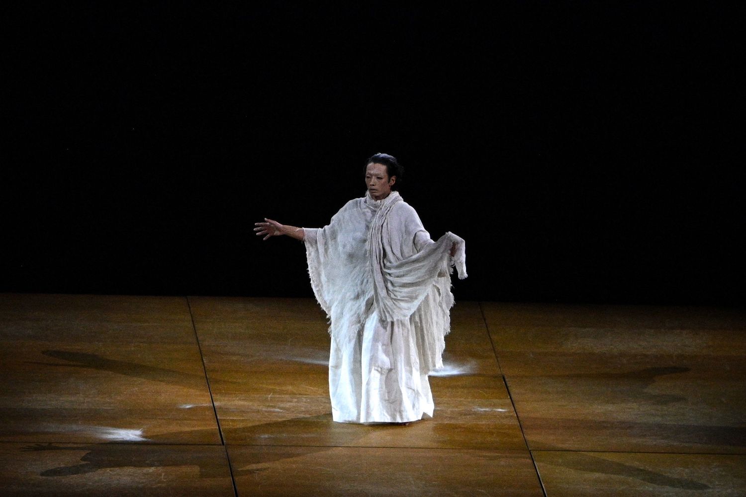 瞬間最高視聴率61.0％を記録したのは、森山未來のダンスパフォーマンスの場面だった　©JIJI PRESS