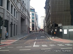 「モニュメント」付近の短い上り坂。テレビではわかりにくい小さなアップダウンが勝負を分ける？