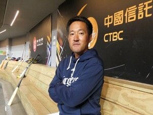 「それで本当にプロ野球選手か？」台湾で優勝させた“日本人監督”…元阪神・平野恵一が語る“台湾野球の今”「ポテンシャルすごい」「観客動員300万人突破」