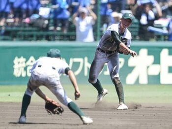 高校野球で気になった…「なぜエラー目立った？」元ヤクルト名選手が本音ズバリ「No.1ショートは“初戦敗退校”に」「プロで活躍できる」＜Number Web＞ photograph by Nanae Suzuki