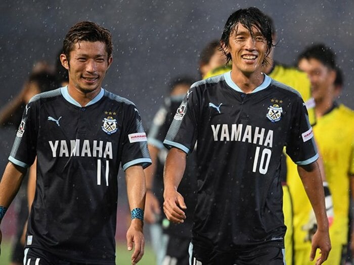 ボールを持たずともチームを操る。ジュビロの“俊輔効果”とは何か。<Number Web> photograph by Getty Images/J.LEAGUE