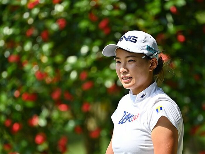 渋野日向子、モグモグも笑顔も控えめ。開幕戦はずっと“ゴルフしている”感じ。＜Number Web＞ photograph by Getty Images/JLPGA提供