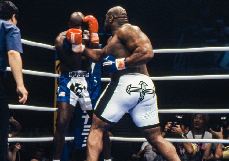 ボブ・サップのパンチがうなりをあげて…」王者アーネスト・ホーストが