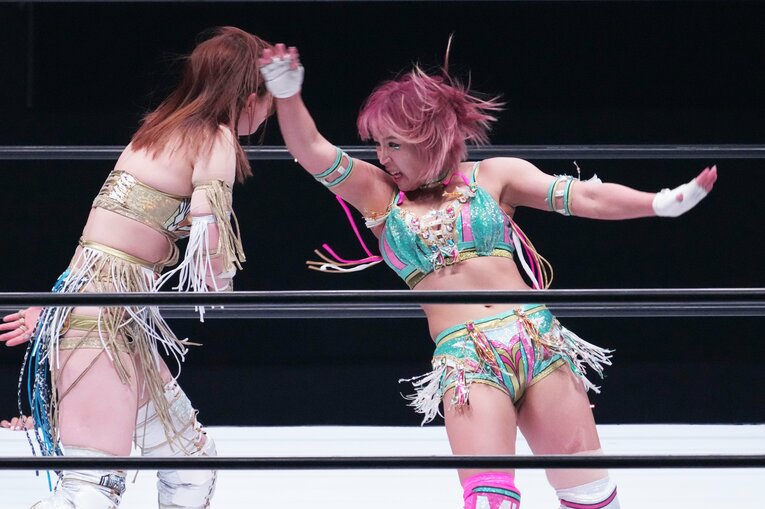 白川未奈vs上谷沙弥　©Essei Hara