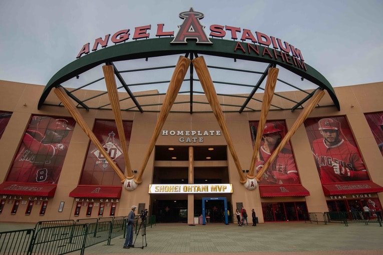 エンゼルスタジアムのオフィシャル・ストアには、今も多くのファンが詰めかける