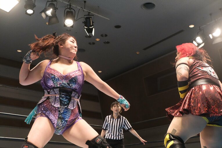 「やせたら可愛いのに」世間の声との闘い…“プラスサイズモデル”も務める女子レスラー・まなせゆうなの思い「ありのままの自分を愛せばいい」(36)