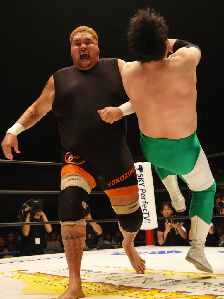 三沢光晴へのぶちかまし　©Essei Hara