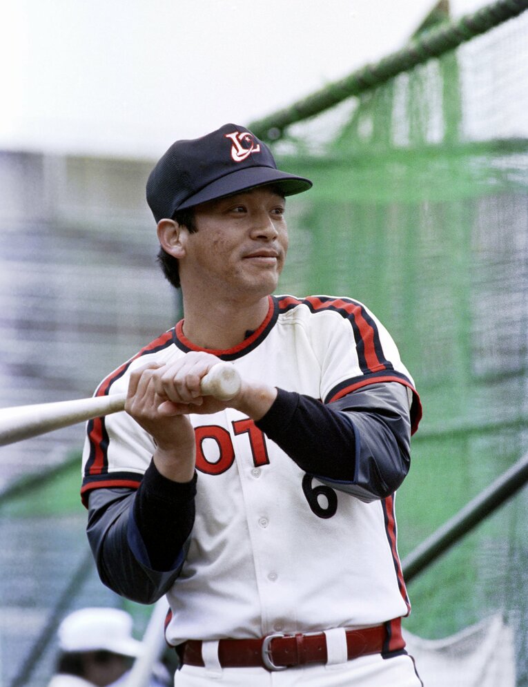 「ベンチで予告して本当にホームラン打つ」落合博満　©KYODO