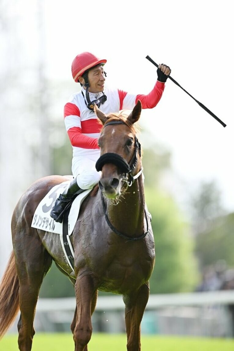 横山典弘／1968年2月23日生、東京都出身。'86年騎手デビュー。'90年エリザベス女王杯を制しGI初勝利。'10年にはリーディングジョッキーに輝く。今年はダノンデサイルで最年長ダービージョッキーとなった。JRA通算2950勝、重賞189勝、GI28勝（10月18日現在）。163cm  ©Keiji Ishikawa