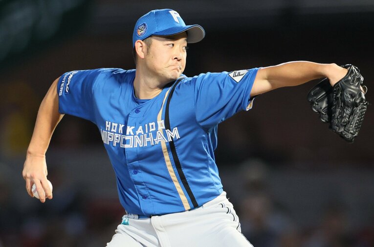 日本ハムの160キロ剛腕・齋藤友貴哉。2年前の入団会見後に「ノミの心臓と言われて…」と発言したがその真意とは ／ photograph by SANKEI SHIMBUN