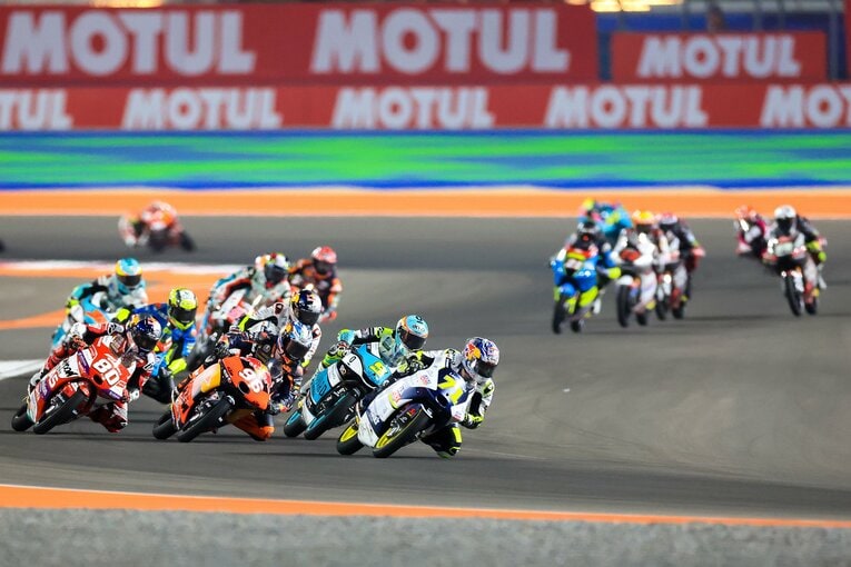 カタールGPでトップを走る佐々木　©Satoshi Endo