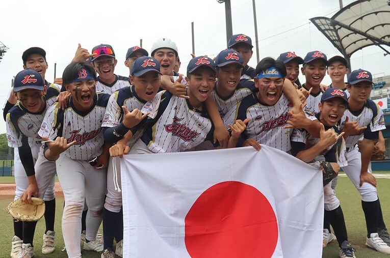 ポニーリーグ、6月のアジア大会「U16コルトの部」で優勝した日本代表選手たち ／ photograph by Yuki Kashimoto