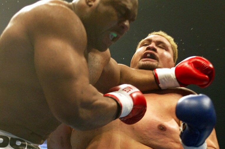 2003年の大晦日、視聴率43％を記録した「曙vsボブ・サップ」の一戦 ／ photograph by AFLO