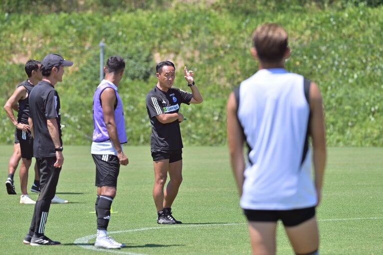 町田の練習グラウンドで　©Hideki Sugiyama