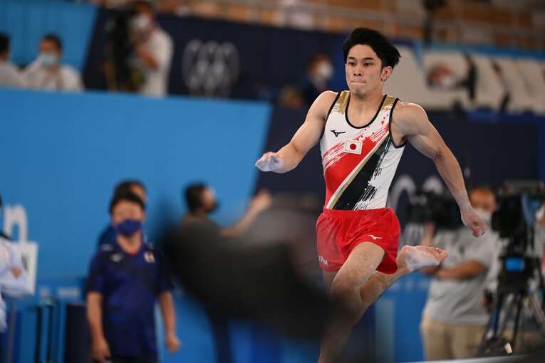 団体決勝の跳馬（谷川航） ©Naoya Sanuki／JMPA