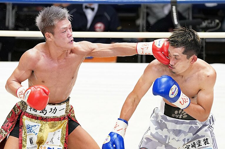 「強くなりたい」と言葉にする勅使河原弘晶（左）は河村真吾を下し、世界挑戦へ前進した ／ photograph by Naoki Fukuda