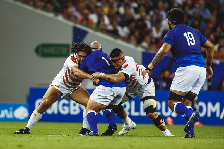 今大会も日本代表の最前線で相手と対峙している具と堀江　©Kiichi Matsumoto