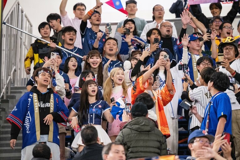 プレミア12決勝戦、すっかり人気者になった台湾チア軍団も優勝に大喜び　©Nanae Suzuki