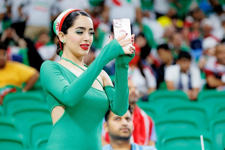 カタールW杯の女性サポーター　©Kiichi Matsumoto/JMPA