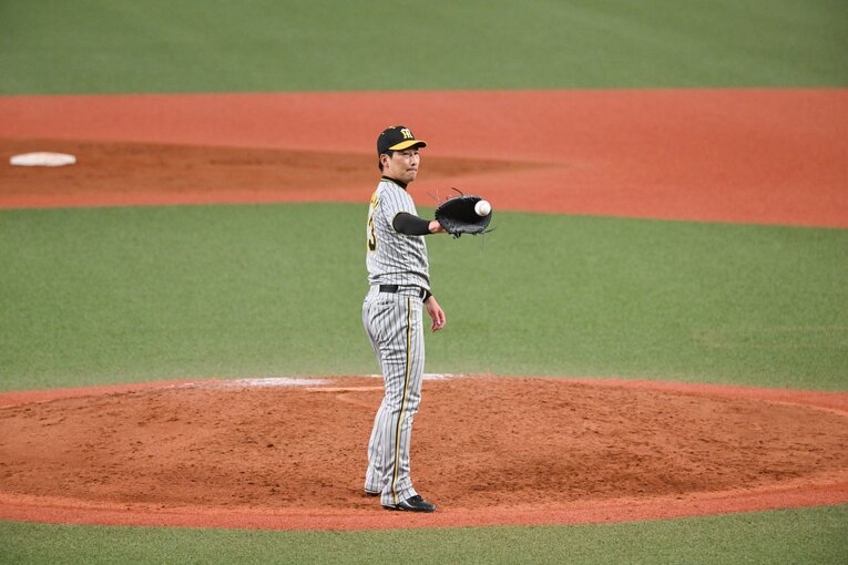 胴上げ投手になった岩崎優 ©Nanae Suzuki