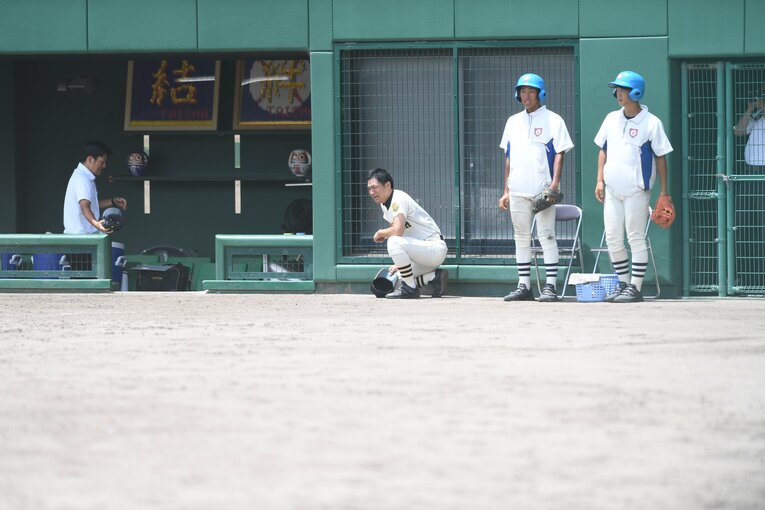 今夏の島根大会決勝。石見智翠館を3-2で破り、甲子園切符を手にした。その瞬間、石飛監督は泣き崩れた… ©Kota Inoue