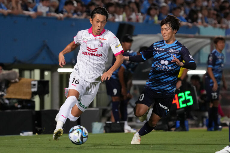 セレッソ大阪でポジションを獲得し、日本代表にたどり着いた毎熊。高校時代はウインガーとして全国選手権優勝に貢献している　©Masashi Hara/Getty Images
