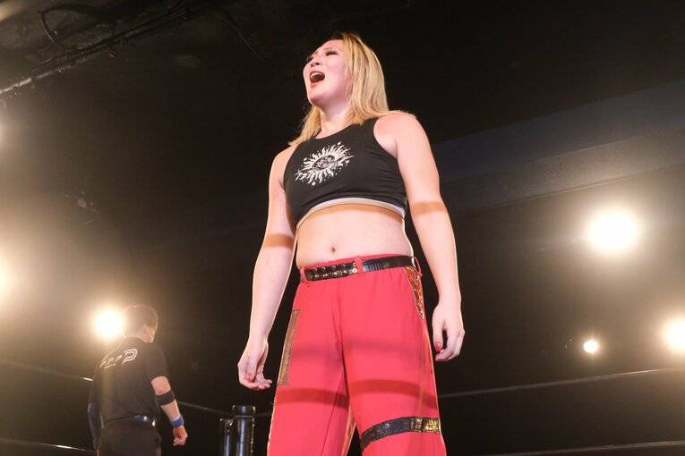 「私なんて“女もどき”なんじゃないか」タイで性別適合手術を受けたトランスジェンダー女子レスラー…エチカ・ミヤビがリングで流した涙の意味(33)