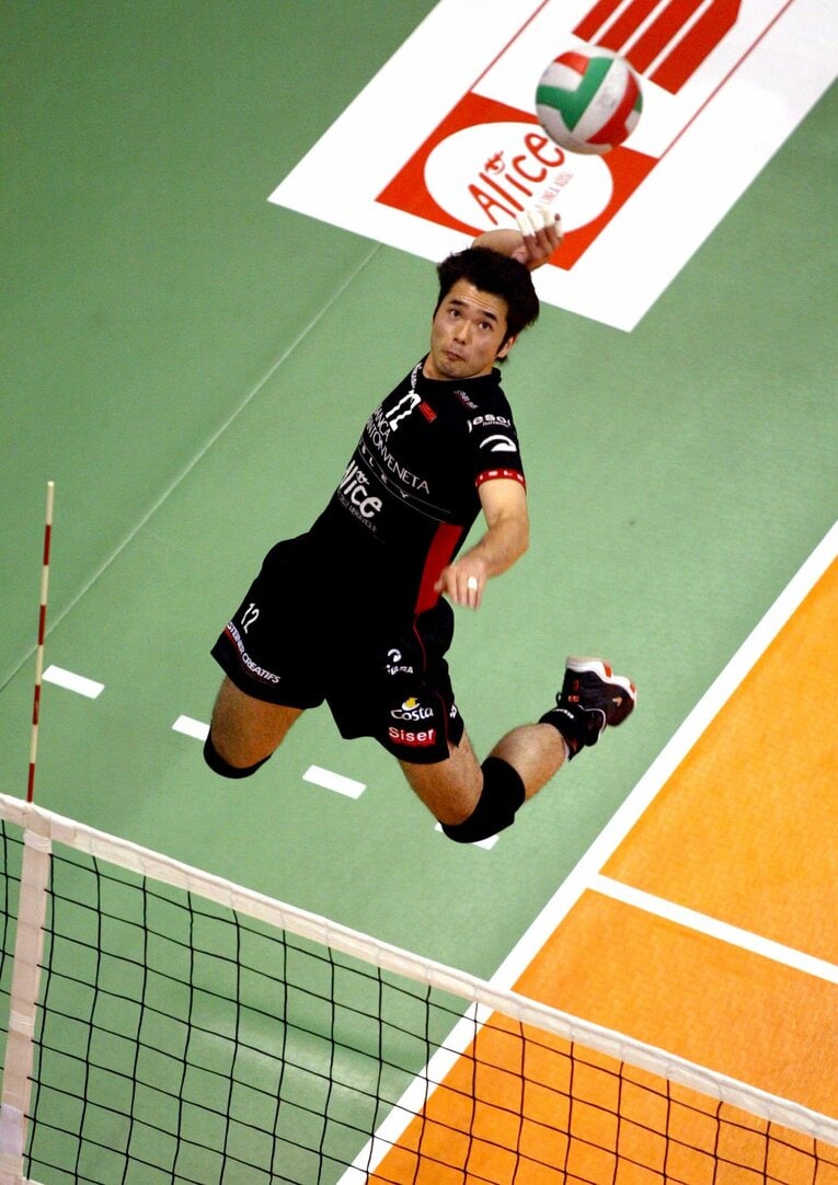 セリエA挑戦の裏には知られざる苦労があった（2002年トレビーゾ時代）©︎Yuzuru SUNADA/ AFLO