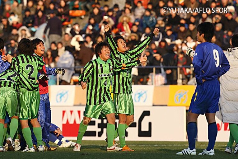 国立大、大手企業→J1広島の広報。大迫勇也と戦った感動をもう一度。(5) ／ photograph by YUTAKA/AFLO SPORT