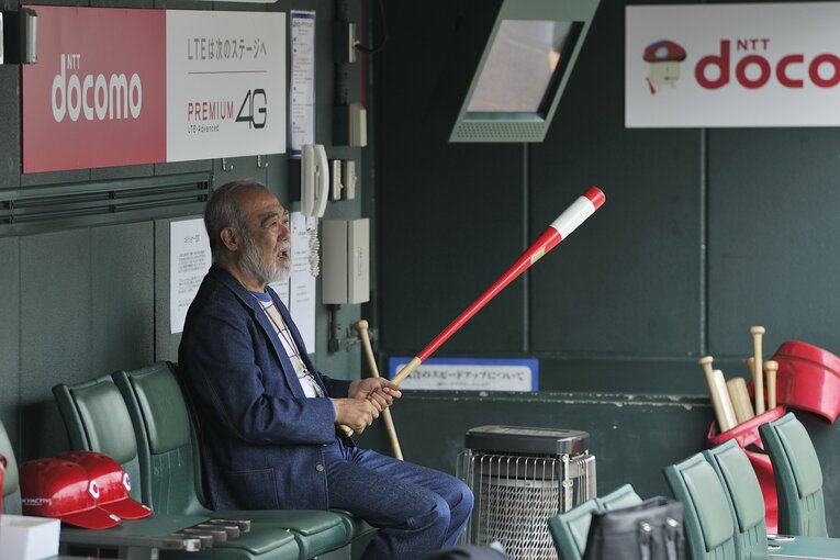 安仁屋宗八さん（2015年撮影）　©BUNGEISHUNJU