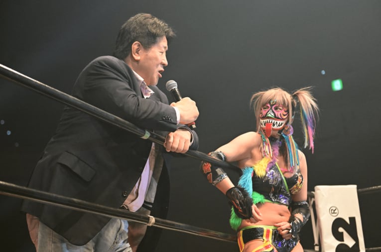 4月26日の自主興行（両国国技館）にて、前田日明と対峙したダーク・ウナギ ／ photograph by Norihiro Hashimoto