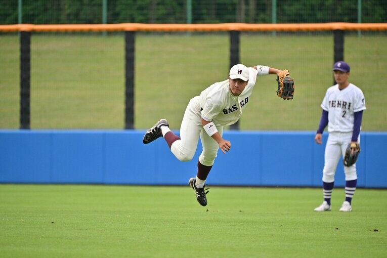 楽天から5位指名を受けたスラッガー・吉納翼。大学ジャパンにも選出され、強肩も武器だ　©Hideki Sugiyama
