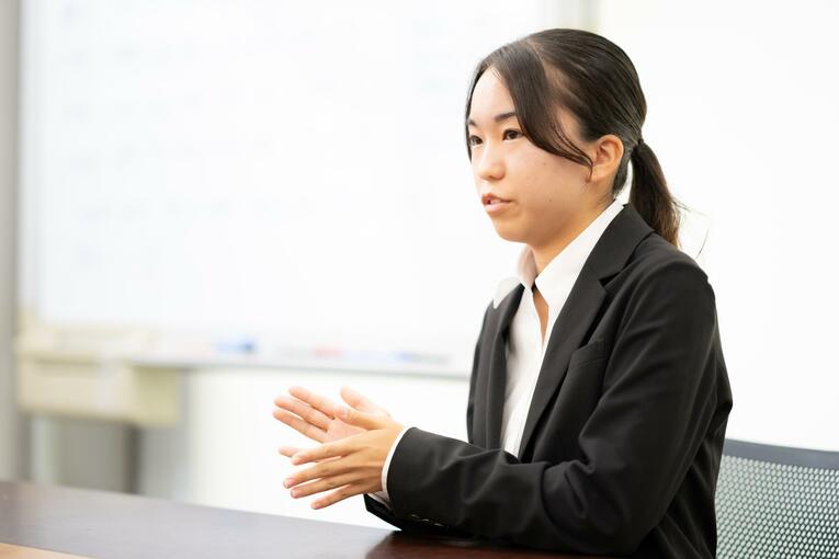 幹事長を引き継ぐことになった経緯を語る、次呂久直子さん