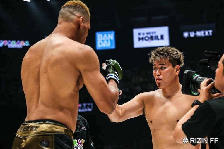 『RIZIN.54』エドポロキングvs.上田幹雄　©RIZIN FF