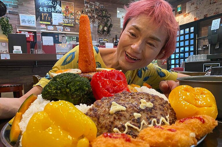 現在はYouTubeチャンネルで大食い企画なども行っている菅原さん。競技大食いについて、いろいろ聞いてみた　©Wataru Sato