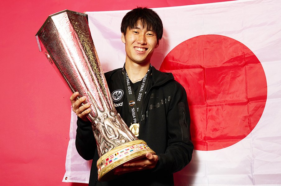長谷部誠いわく「お前はイメージで損してる」 鎌田大地が語る“号泣EL優勝の真相と大舞台での強さ”「うーん、なぜでしょうね。ただ…」<Number Web> photograph by Angel Martinez - UEFA/Getty Images