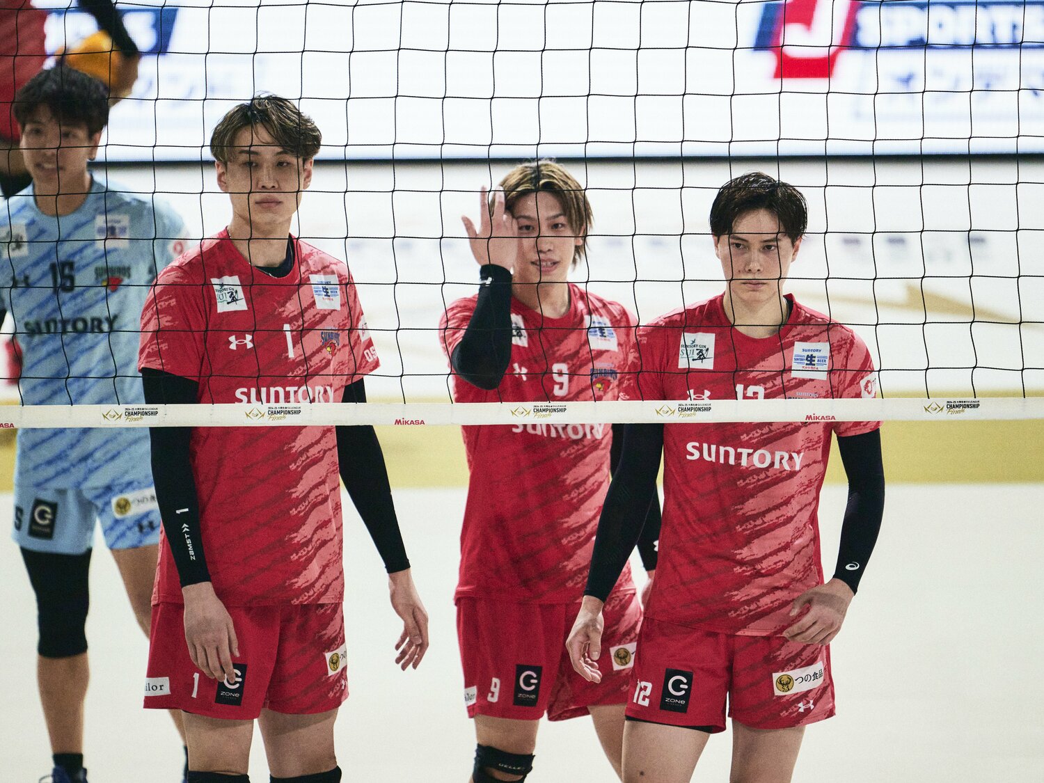 (左から)小野寺大志、大宅、高橋藍 ©︎Yuki Suenaga