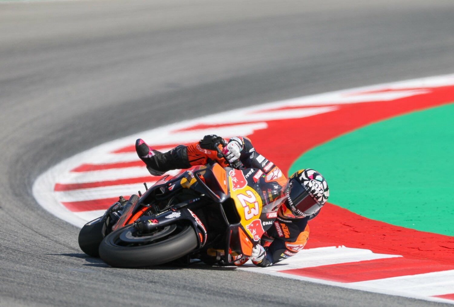 カメラで追ったバスティアニーニの転倒シーン　©Satoshi Endo