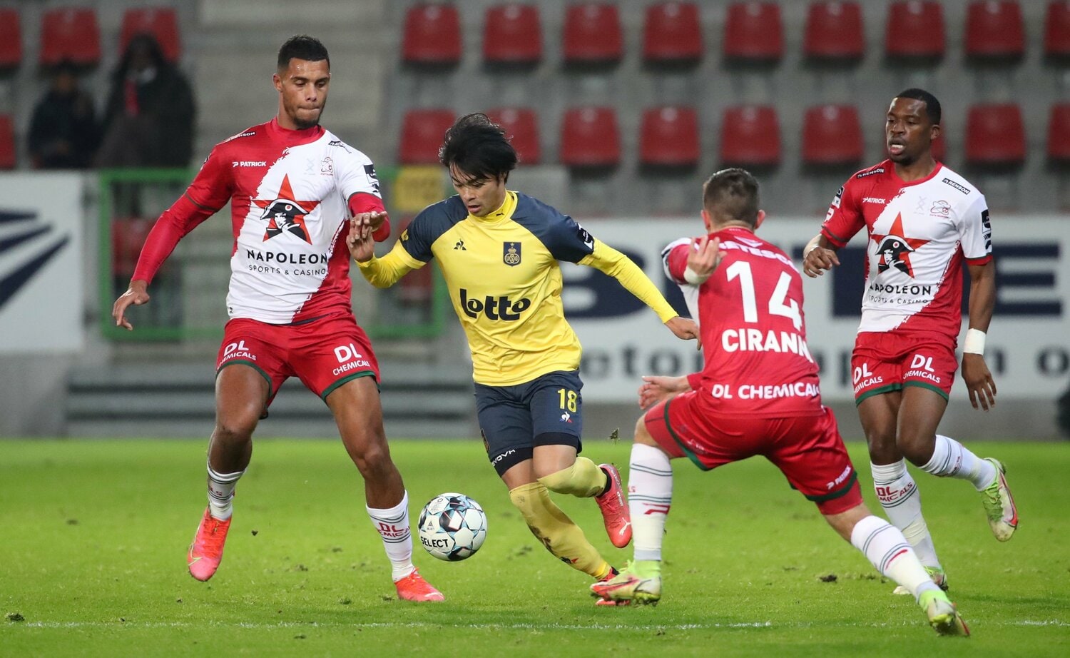 ベルギーで活躍する三笘薫が卒業した筑波大学の蹴球部は、100年以上の歴史を誇る大学サッカー屈指の名門だ　©Getty Images