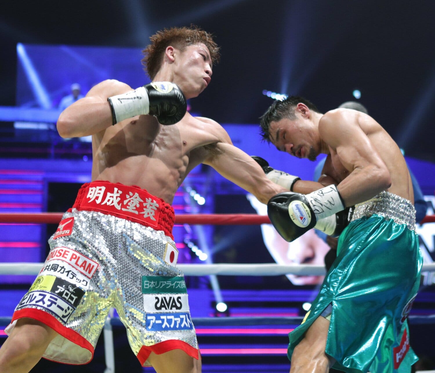 スーパーフライ級時代の井上尚弥。写真は2016年12月の河野公平戦　©JIJI PRESS