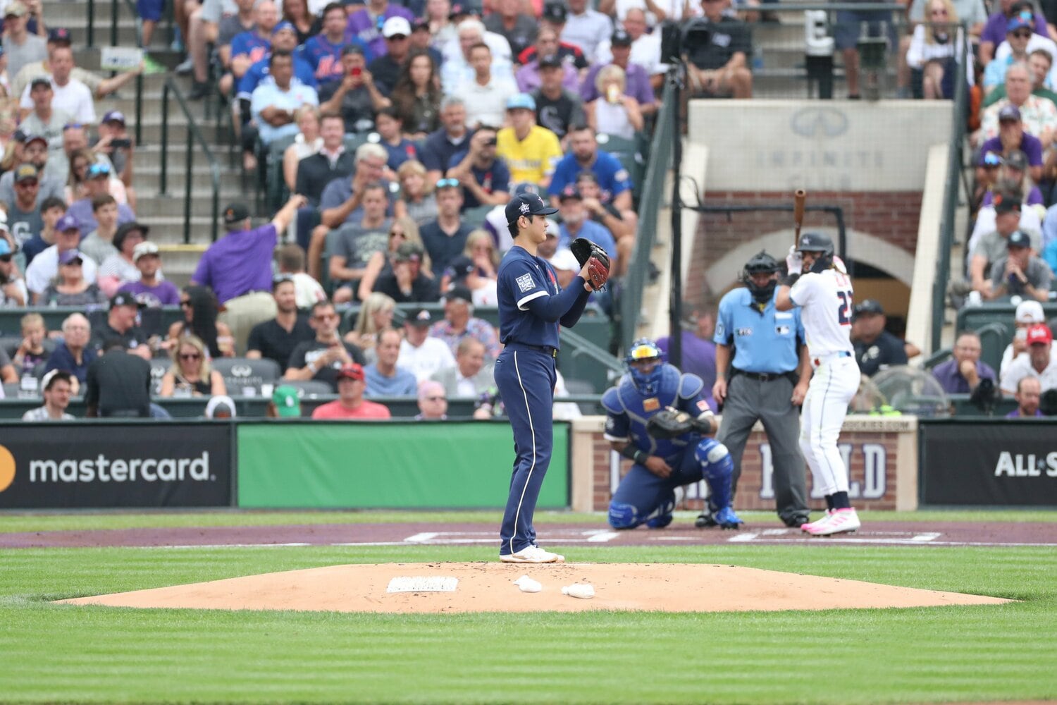 日本中からも注目が集まったオールスター先発登板。トップバッターはタティス.Jrだった　©Getty Images