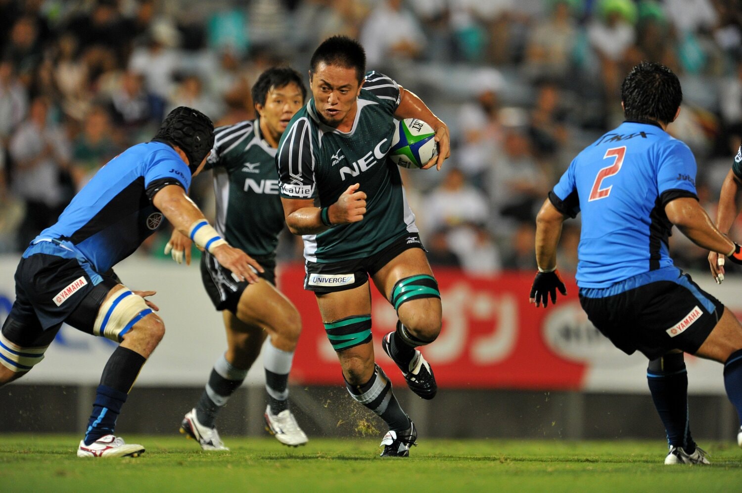 2010年9月4日、ヤマハ発動機戦でトップリーグデビューを飾った土佐誠 ©︎ Jun Tsukida/AFLO SPORT