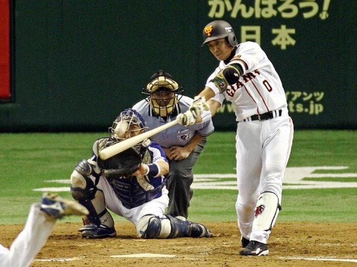 ロッテのスター、サブロー移籍の何故?ファンの怒りと嘆きの声を聞け!<Number Web> photograph by NIKKAN SPORTS
