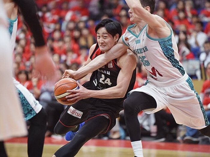 バスケ日本代表の隠れた成長点。渡邊、八村の陰でチームも伸びていた。＜Number Web＞ photograph by Itaru Chiba