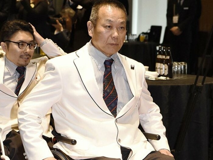パラアイスホッケーの61歳・福島忍。医師に言われた「良い方なんだよ」。＜Number Web＞ photograph by Kyodo News