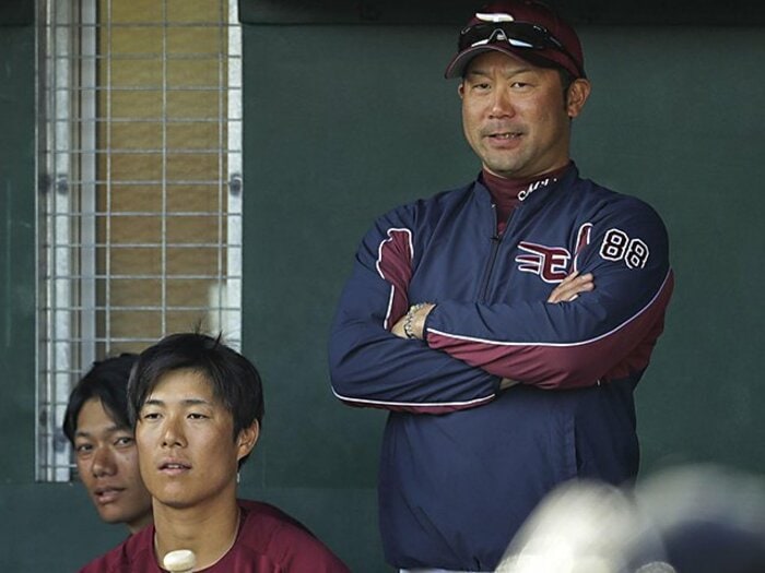 一軍初勝利、楽天新監督の素顔とは?あの名将の真髄を継ぐ知将・三木肇。<Number Web> photograph by Kyodo News
