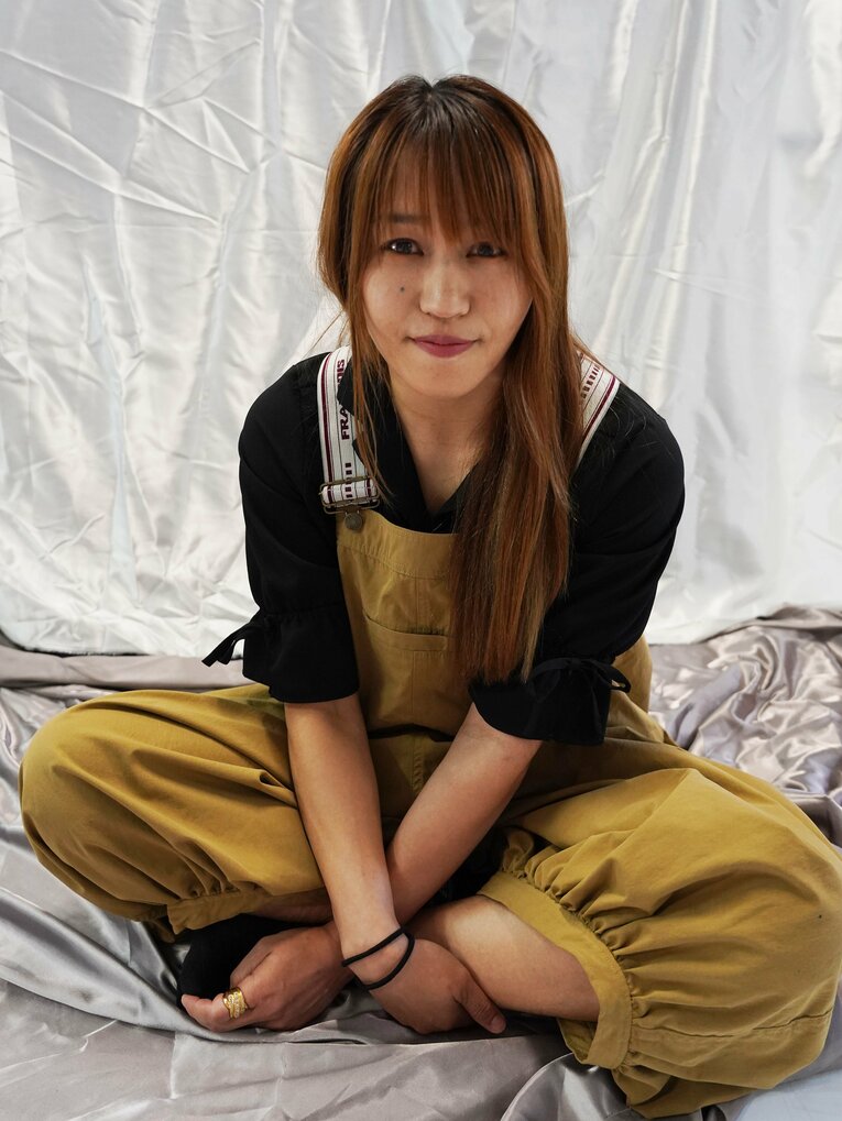 「家出して3カ月の漫喫暮らし」「枕をしたら仕事をやるよ」壮絶な過去を超えてスターダムの朱里が亡き母に誓う“赤いベルト”の夢(16)