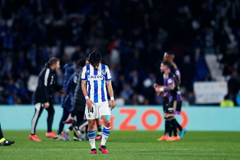 「TAKEユニの日本人ファンが増えた気が」久保建英MOMも“代えが利かない状態”を現地撮影…ソシエダは狂う歯車を直せるか(47)