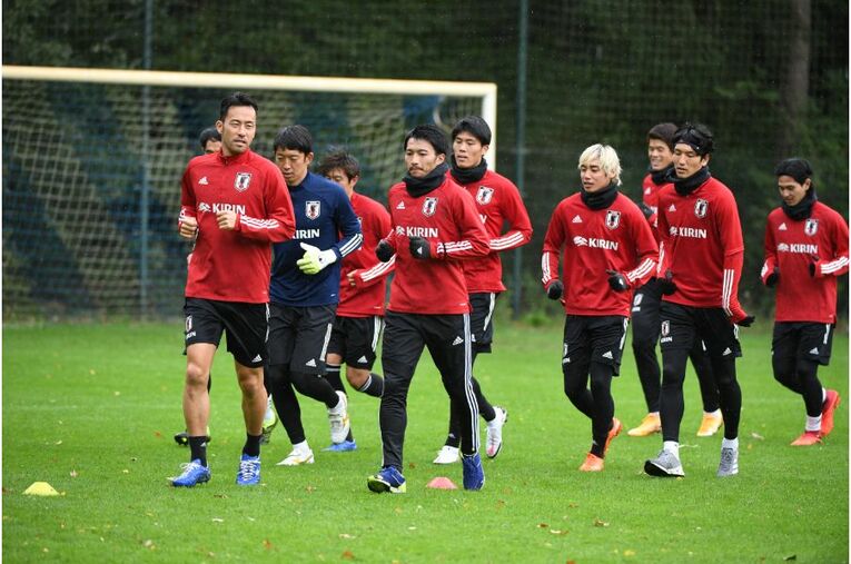 連係不足は“想定内” 19歳久保建英が森保Jで見せた「身体能力差を埋める」クレバーな技術(8) ／ photograph by JFA