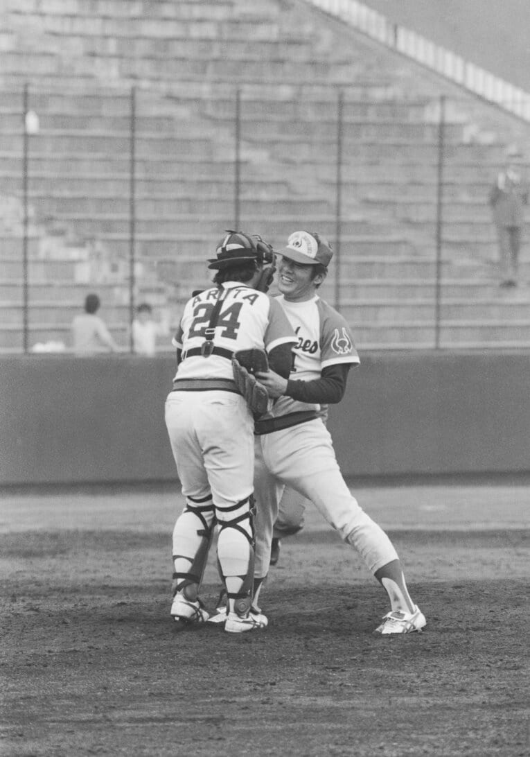 鈴木啓示、300勝達成の瞬間 ©JIJI PRESS